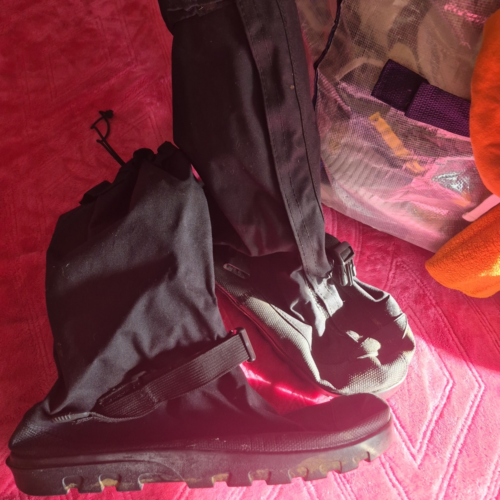 eos Black Heavy-Duty Overshoes